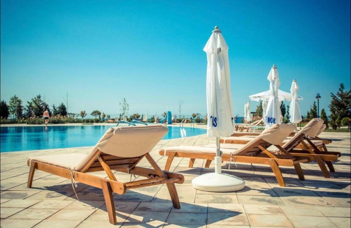Apartment In Prestige Fort Beach Sveti Vlas Eksteriør billede