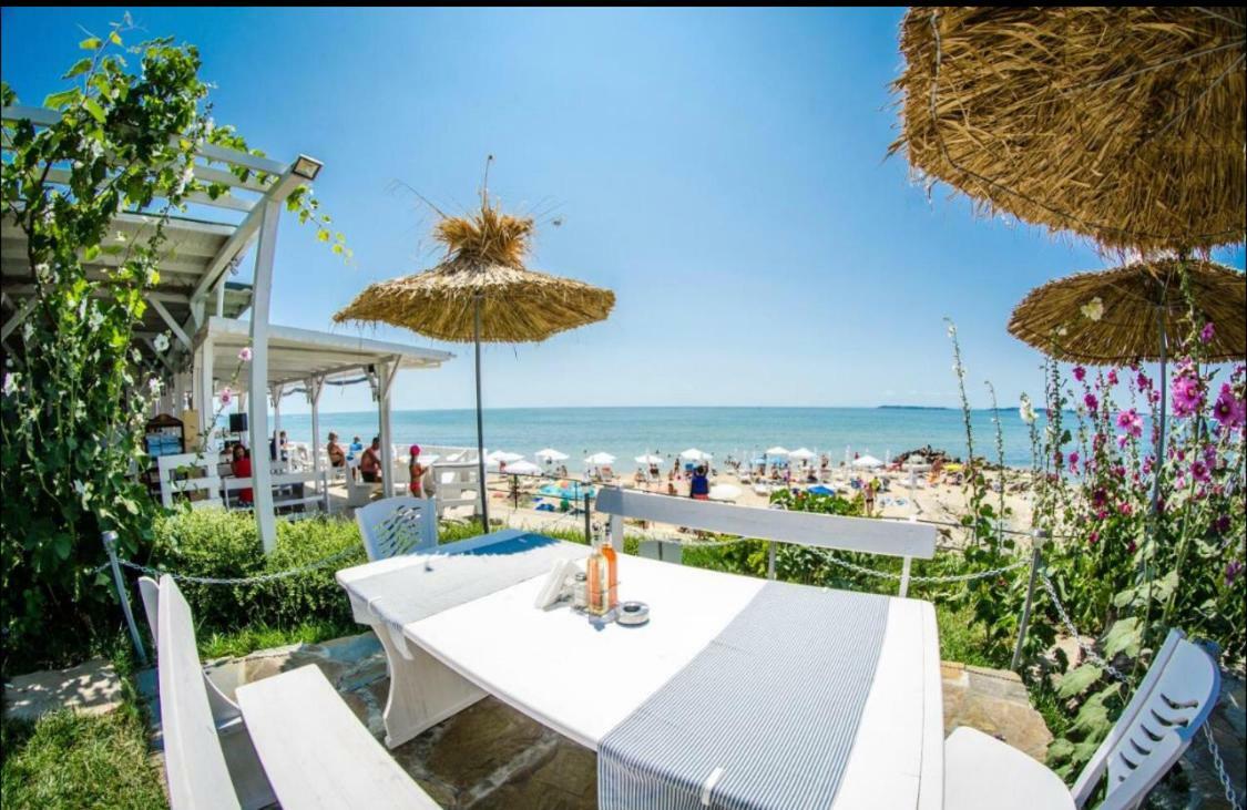 Apartment In Prestige Fort Beach Sveti Vlas Eksteriør billede